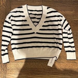 Veronica Beard Black and White V-Neck Sweater, tag fell off so pricing low.